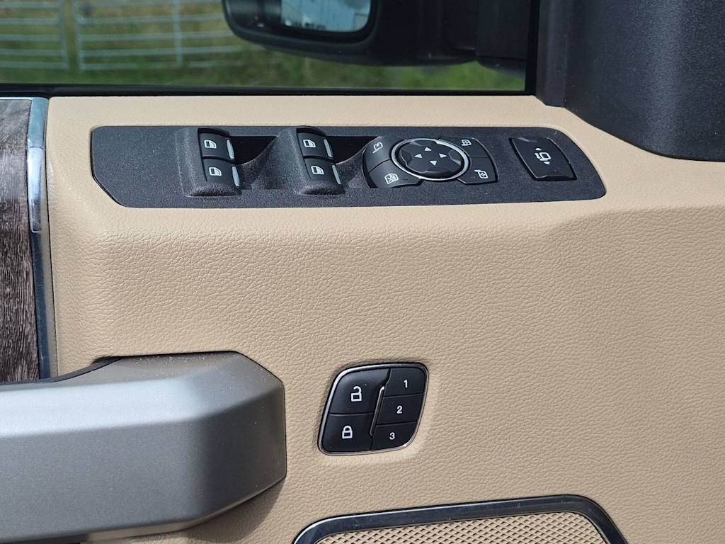 Thumbnail: 2019 Ford F-250 - 31