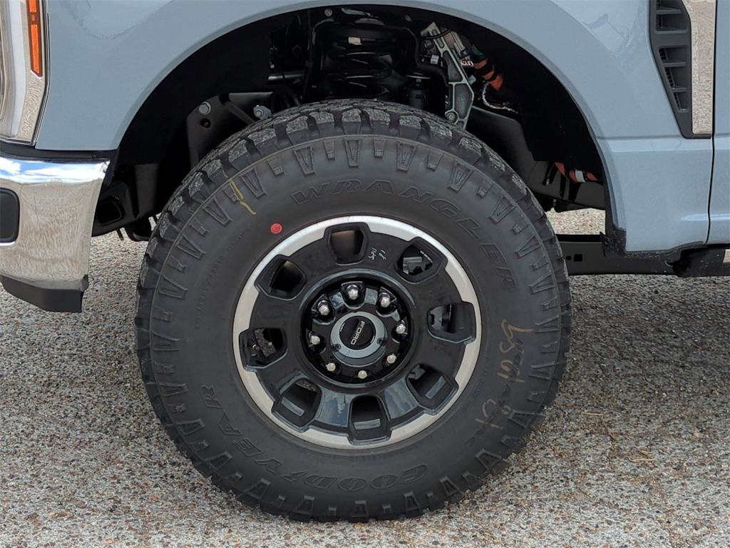 Thumbnail: 2025 Ford F-250 - 8