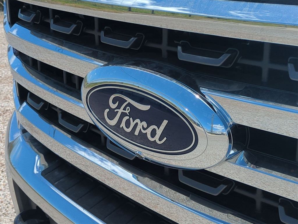 Thumbnail: 2025 Ford F-250 - 34