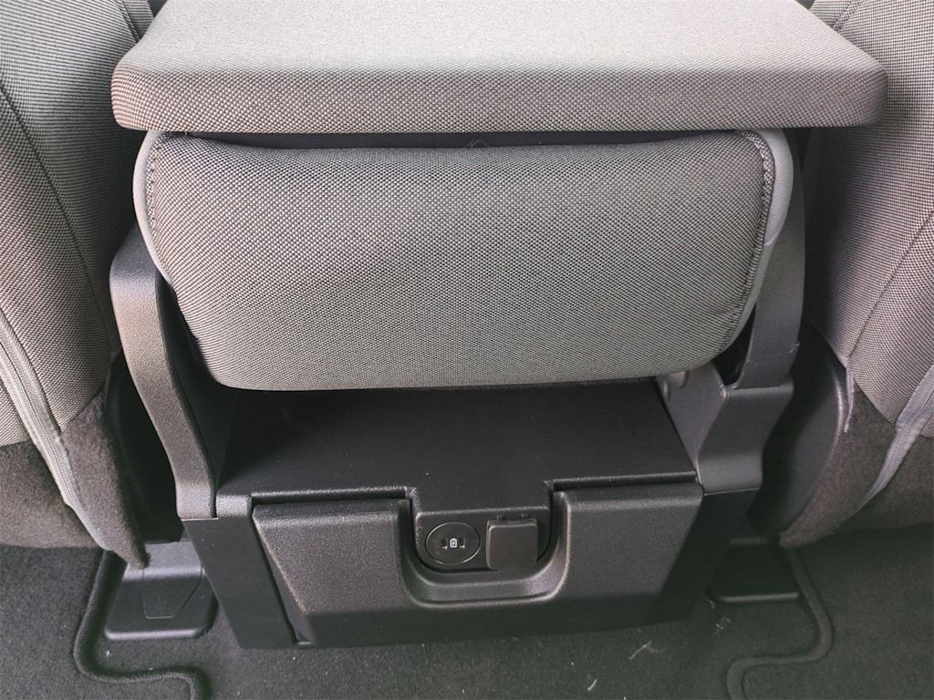 Thumbnail: 2025 Ford F-250 - 27