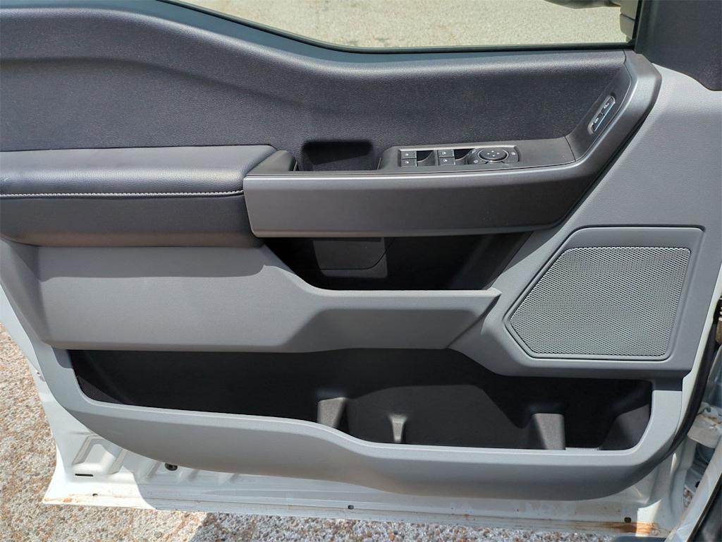 Thumbnail: 2025 Ford F-250 - 28