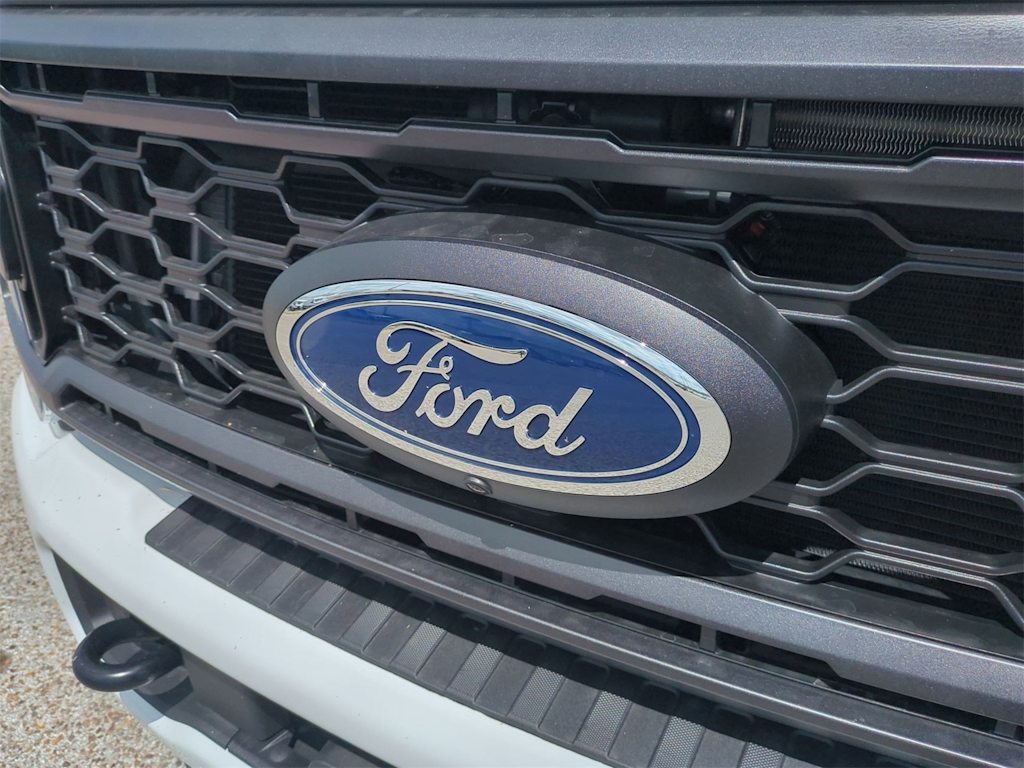 Thumbnail: 2025 Ford F-250 - 30