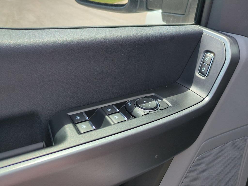 Thumbnail: 2025 Ford F-250 - 28