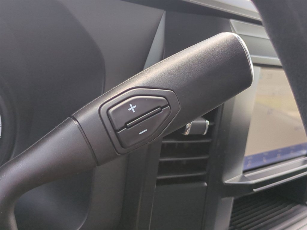 Thumbnail: 2025 Ford F-250 - 7