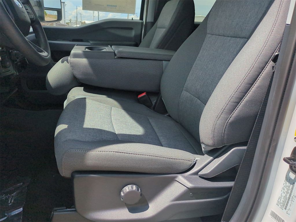 Thumbnail: 2025 Ford F-250 - 25