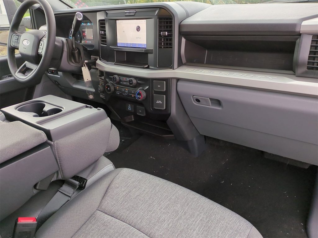 Thumbnail: 2025 Ford F-250 - 13