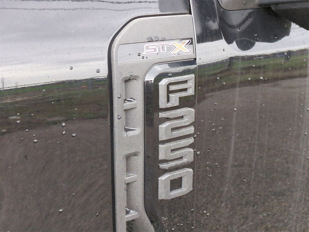 Thumbnail: 2025 Ford F-250 - 32