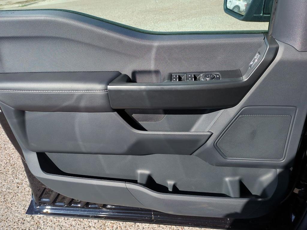 2025 Ford F-150 STX 28