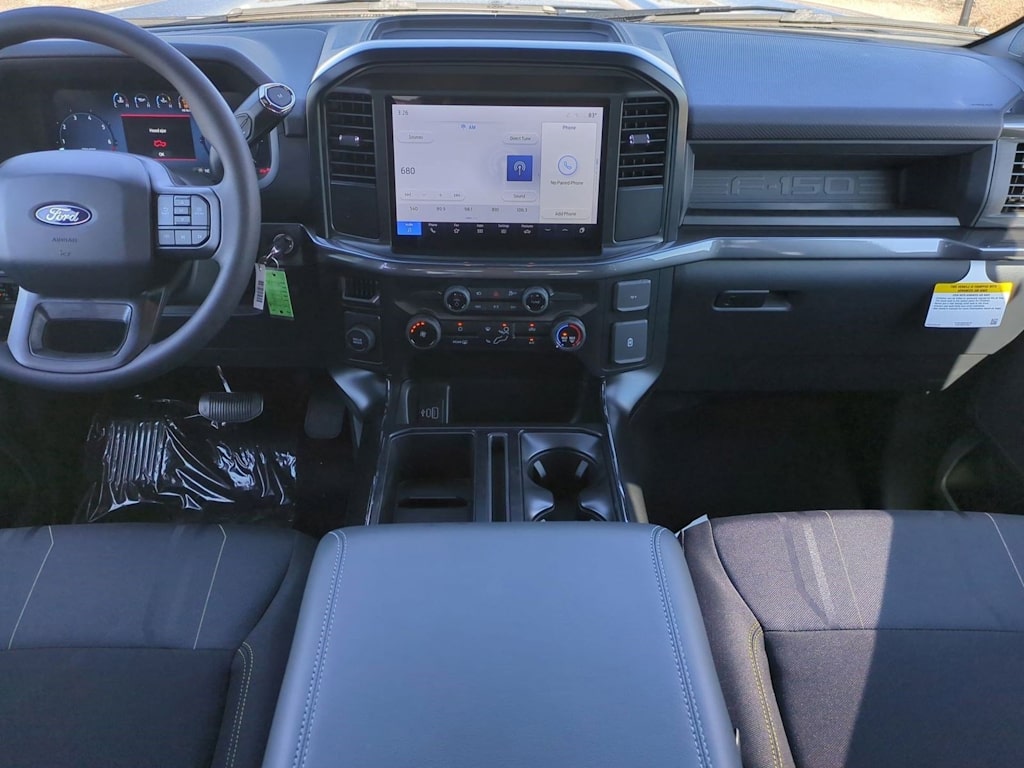 2025 Ford F-150 STX 8