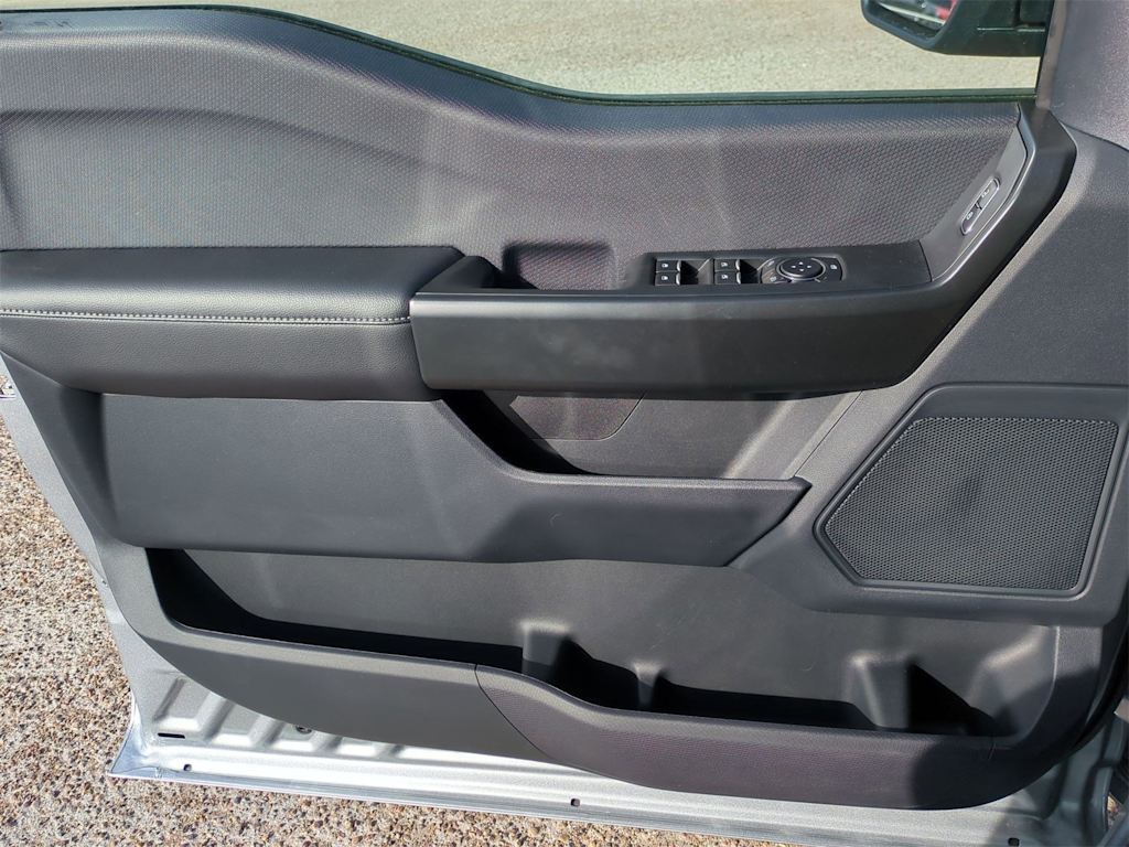 2025 Ford F-150 STX 29