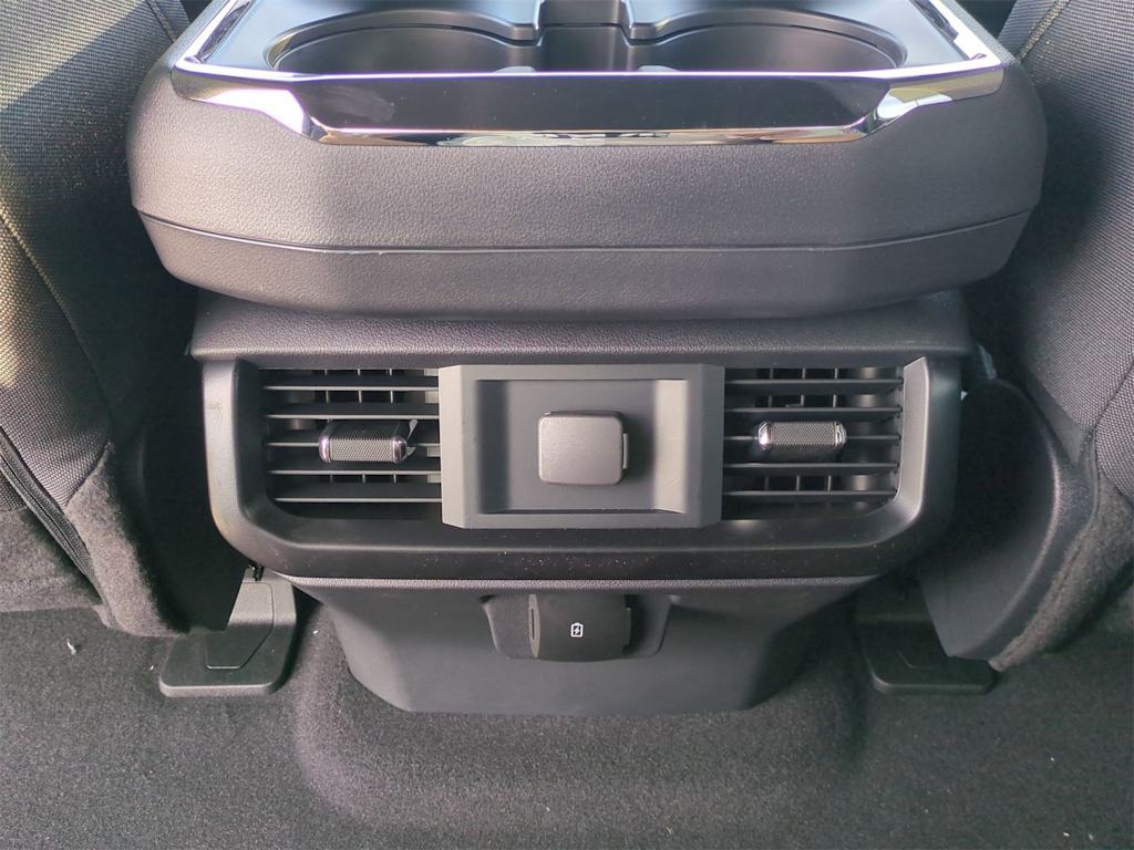 2025 Ford F-150 STX 28