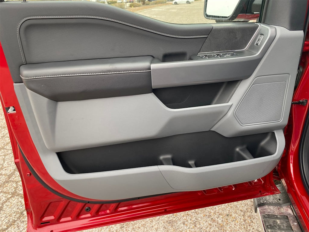 Thumbnail: 2025 Ford F-150 - 31