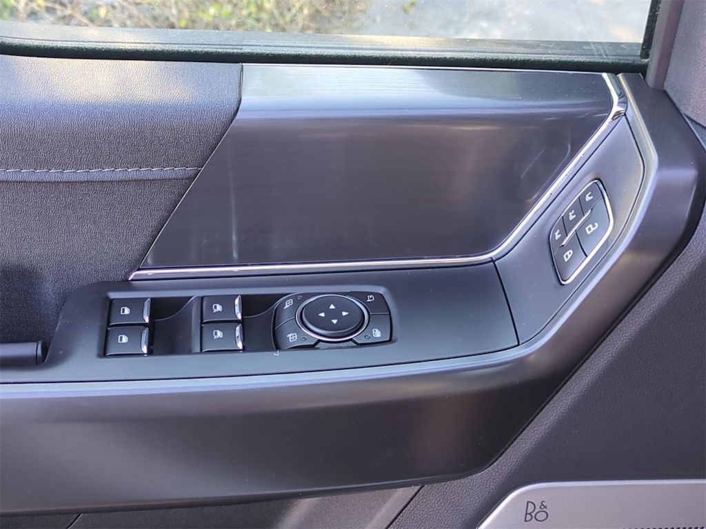 Thumbnail: 2025 Ford F-150 - 32