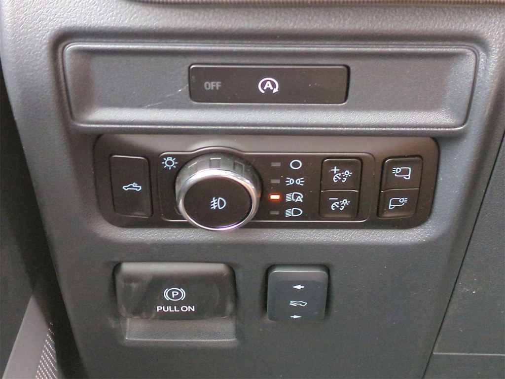 2025 Ford F-150 Lariat 29