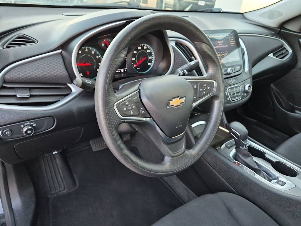 Thumbnail: 2024 Chevrolet Malibu - 2
