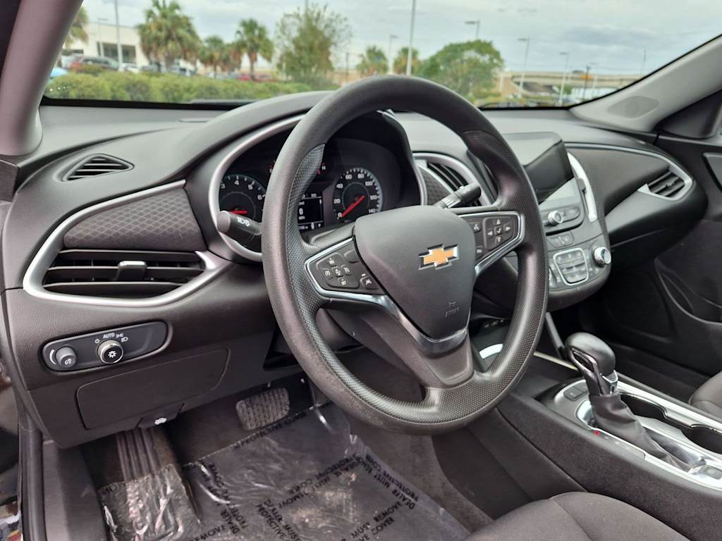 Thumbnail: 2024 Chevrolet Malibu - 2
