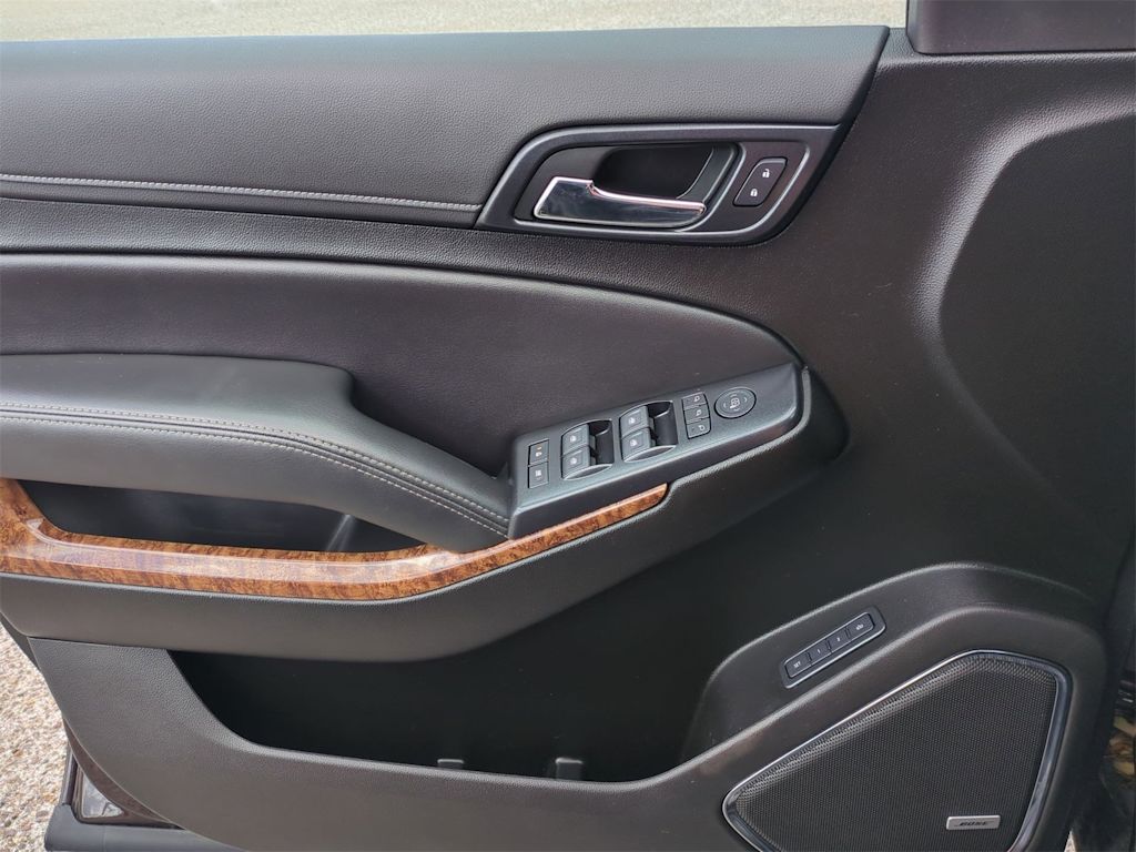 Thumbnail: 2020 Chevrolet Tahoe - 24