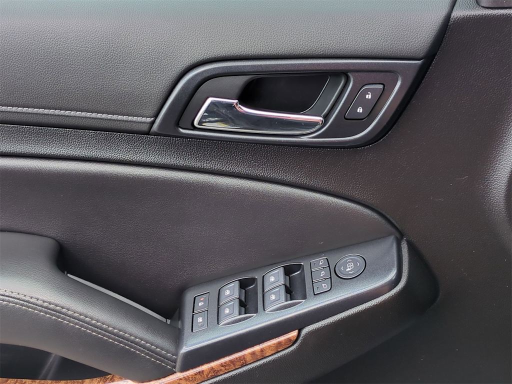 Thumbnail: 2020 Chevrolet Tahoe - 25