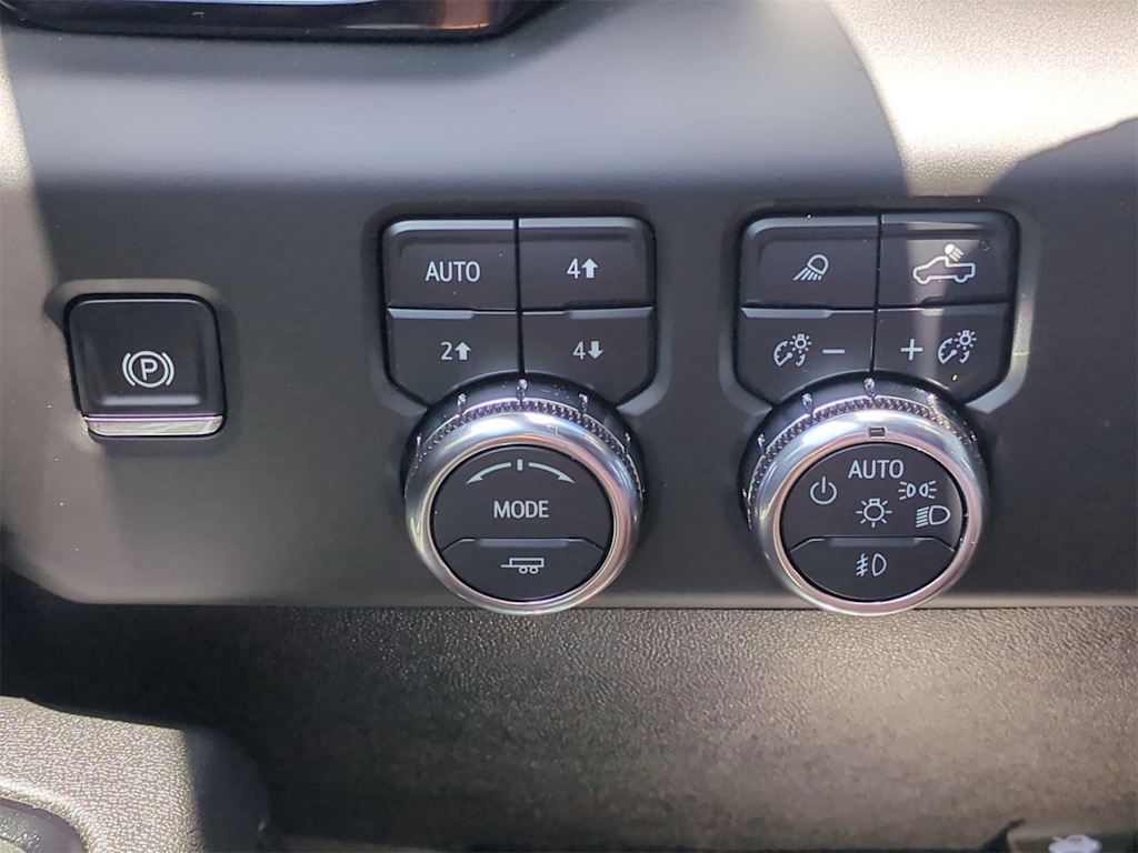 Thumbnail: 2025 GMC Sierra 2500 - 27