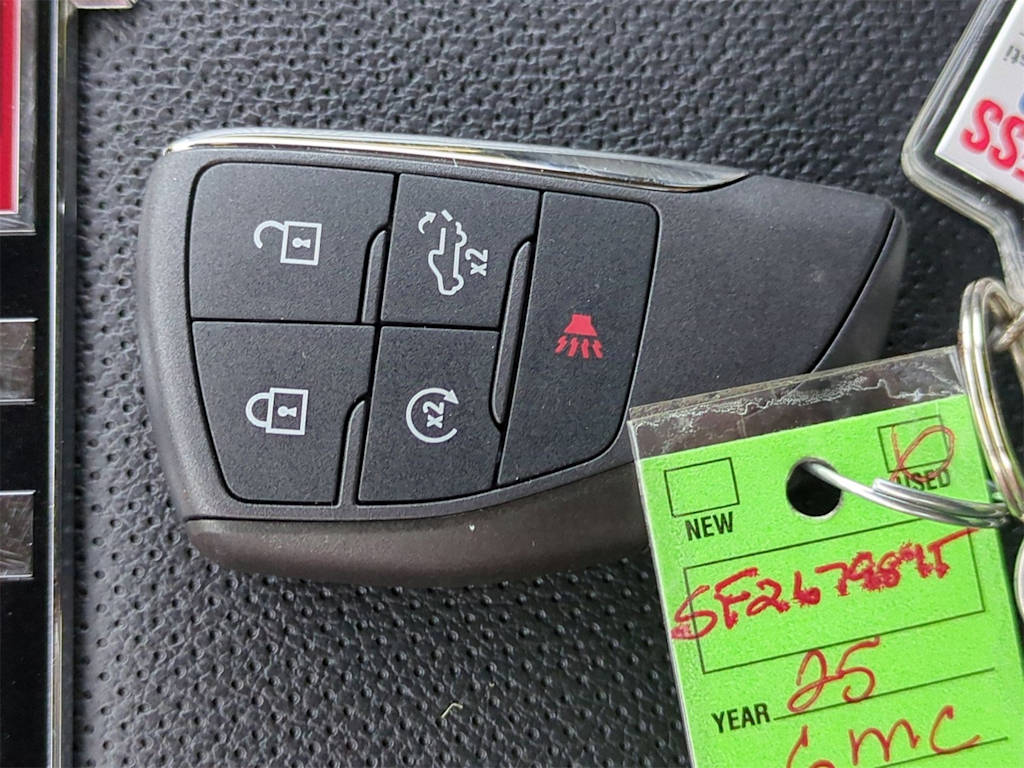 Thumbnail: 2025 GMC Sierra 2500 - 17