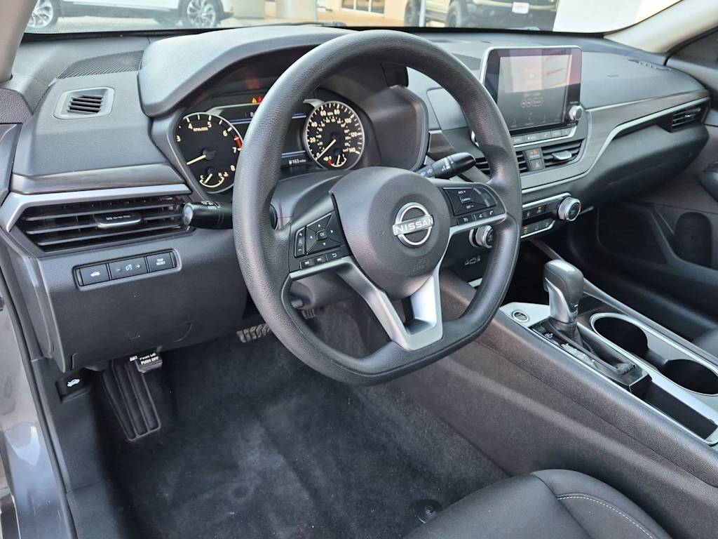 Thumbnail: 2024 Nissan Altima - 2