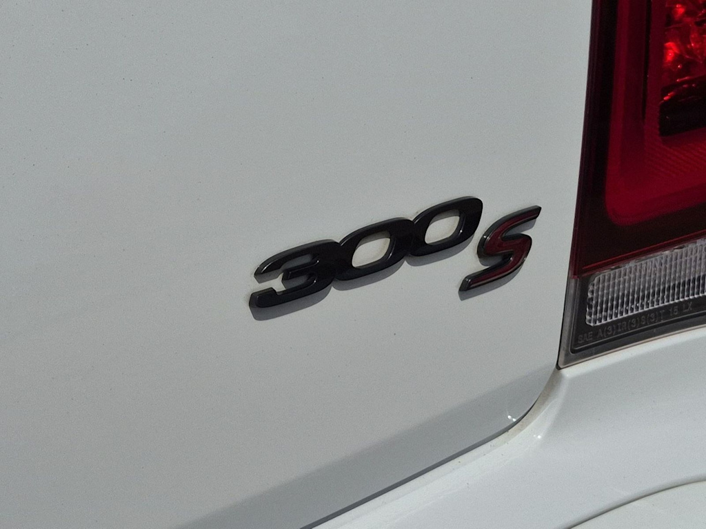 Thumbnail: 2023 Chrysler 300 - 35
