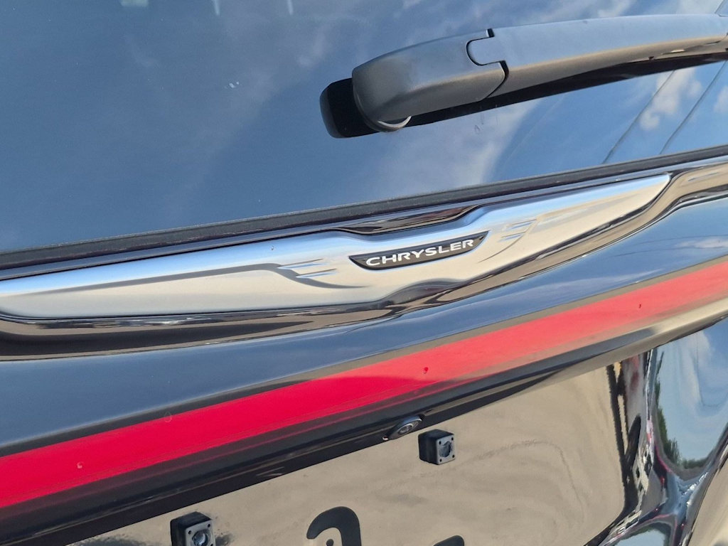 Thumbnail: 2025 Chrysler Pacifica - 6