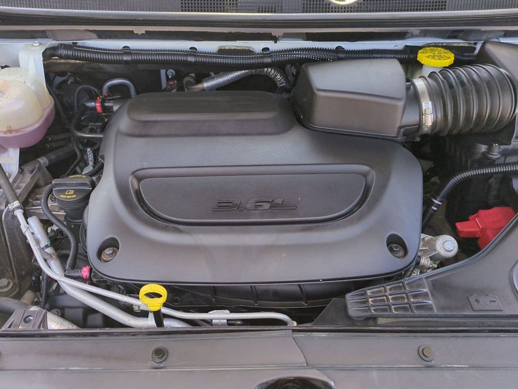 Thumbnail: 2023 Chrysler Pacifica - 8