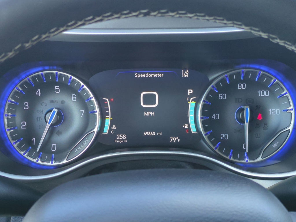 Thumbnail: 2023 Chrysler Pacifica - 15