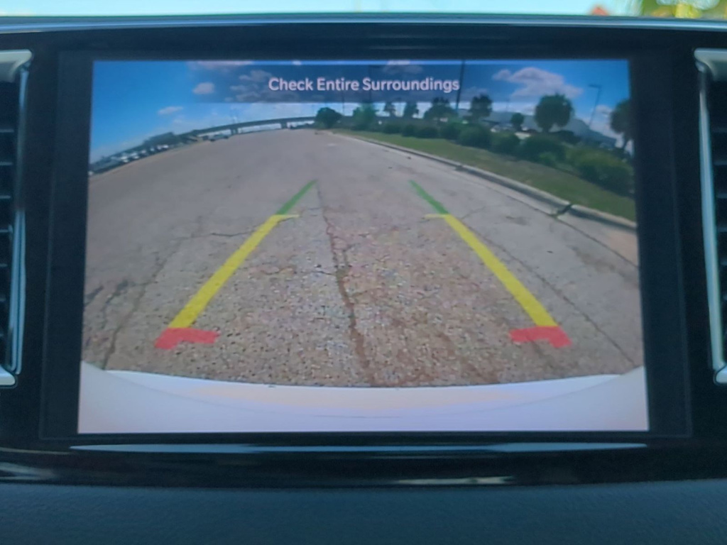 Thumbnail: 2023 Chrysler Pacifica - 23