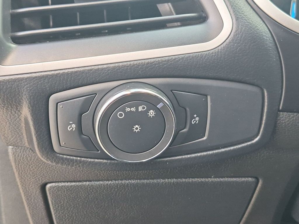 Thumbnail: 2018 Ford Edge - 28