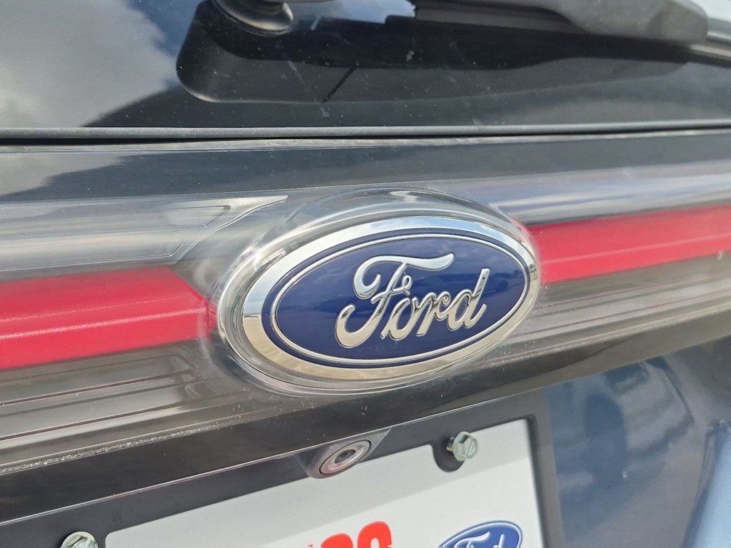 Thumbnail: 2018 Ford Edge - 33