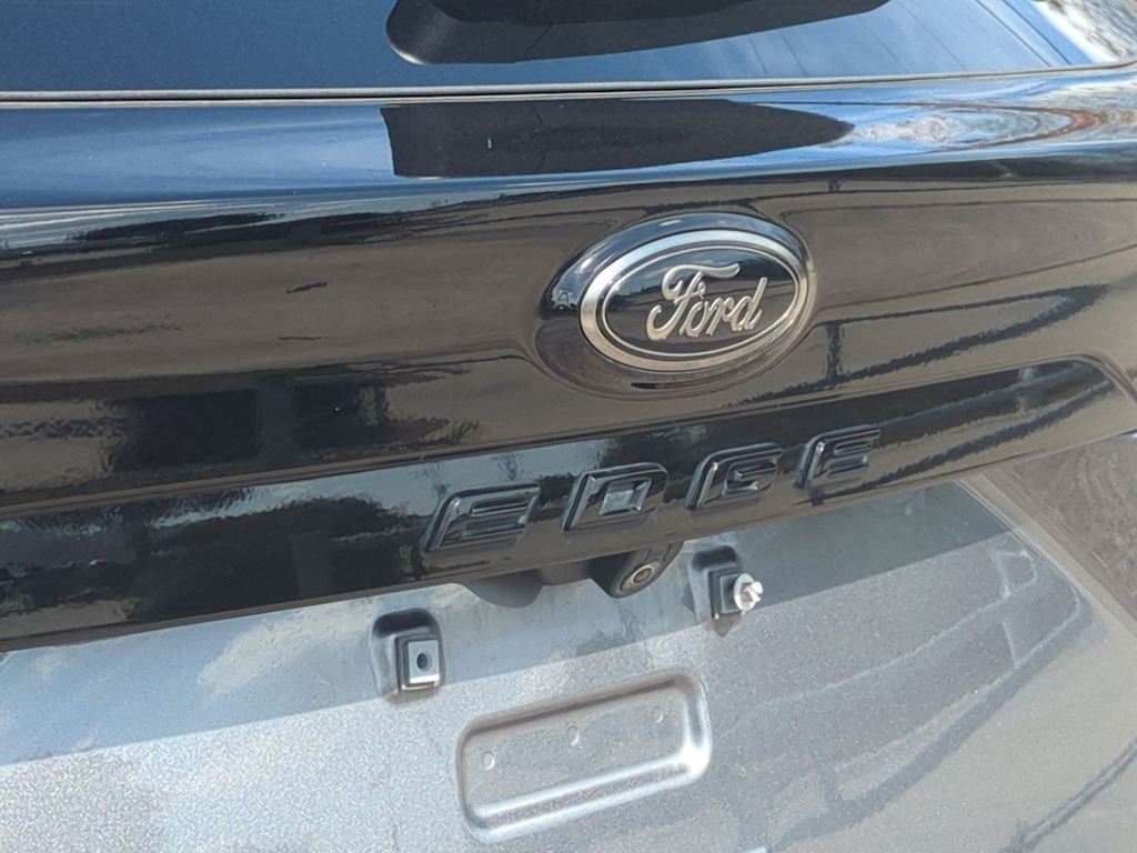 Thumbnail: 2023 Ford Edge - 33