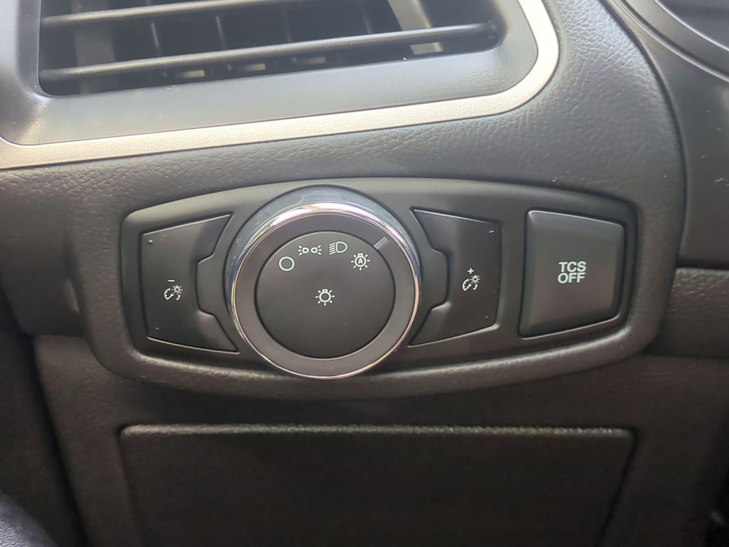 Thumbnail: 2023 Ford Edge - 28