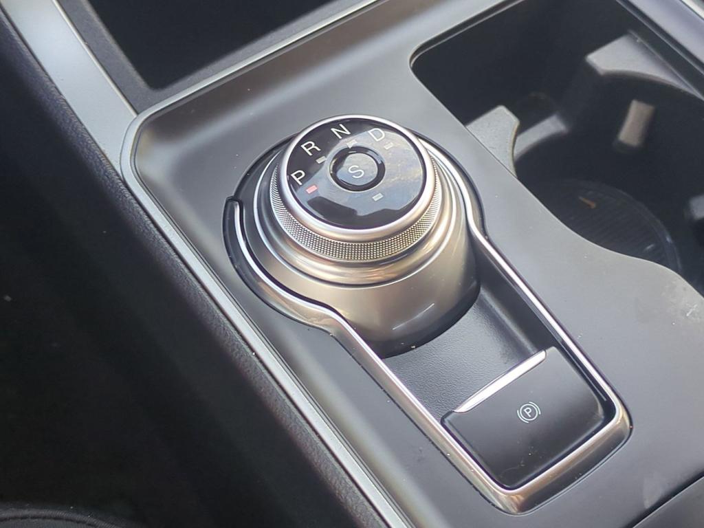 Thumbnail: 2023 Ford Edge - 15