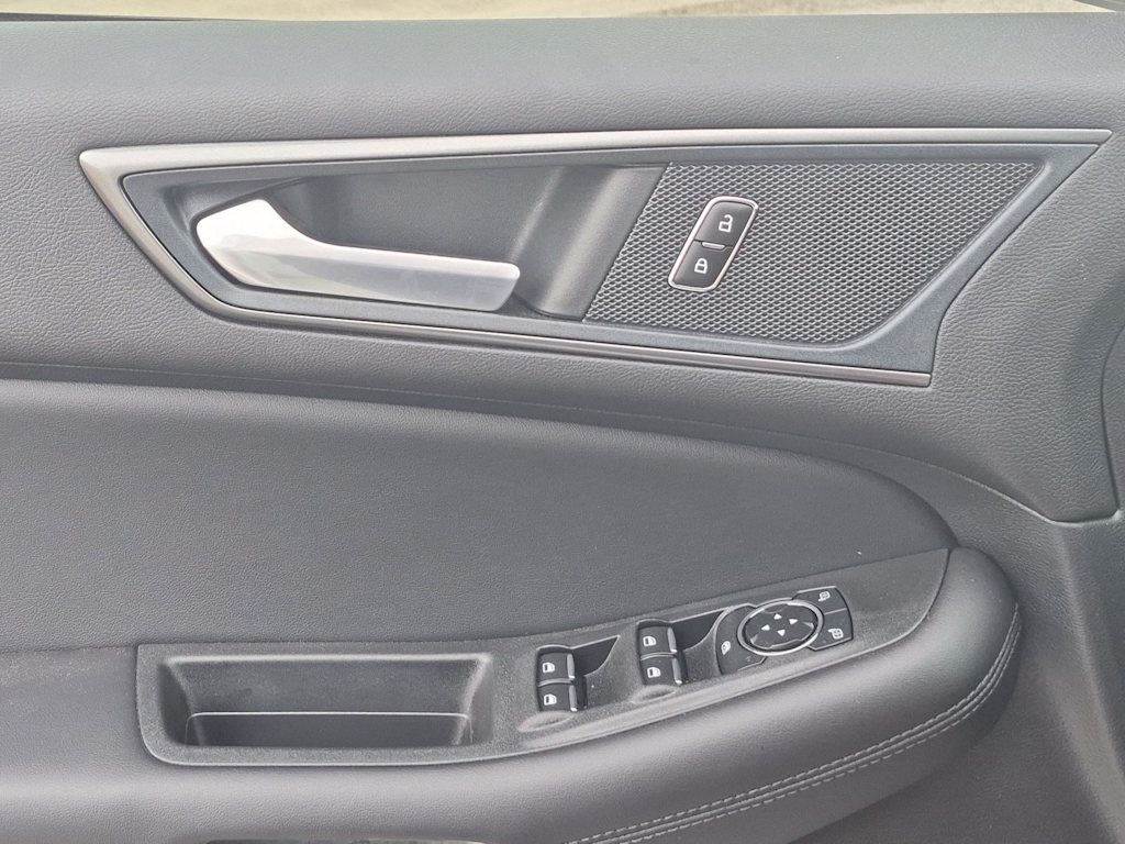 Thumbnail: 2024 Ford Edge - 31