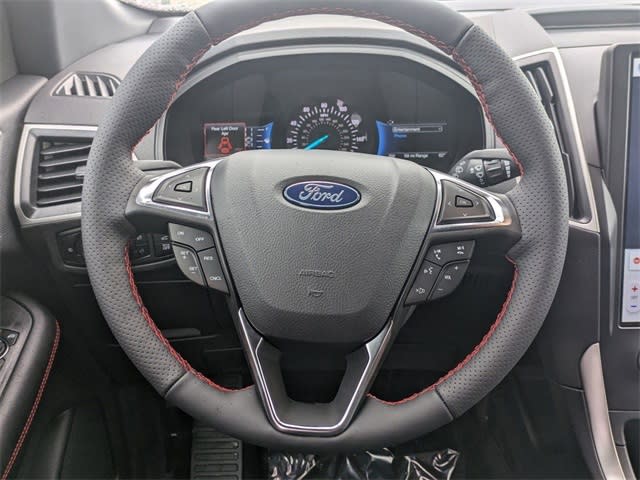 Thumbnail: 2024 Ford Edge - 15