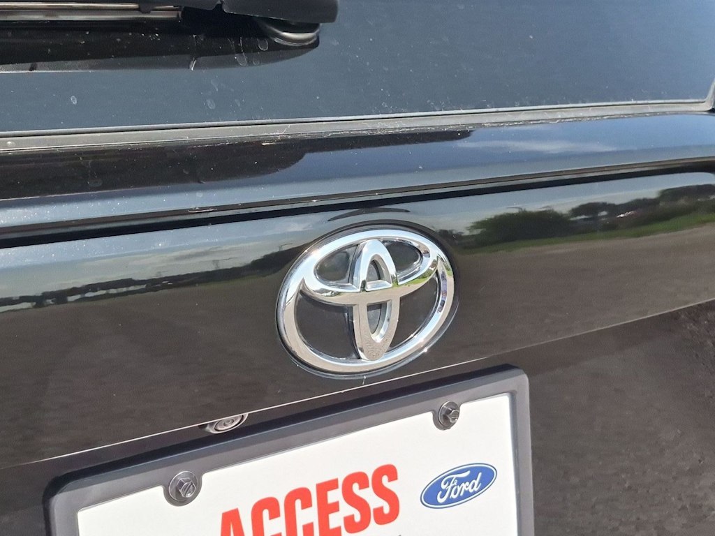 Thumbnail: 2023 Toyota RAV4 - 7