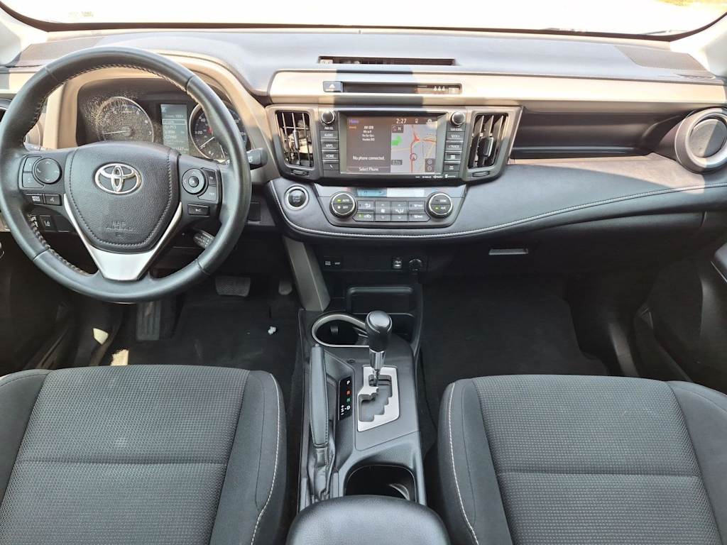 Thumbnail: 2017 Toyota RAV4 - 9