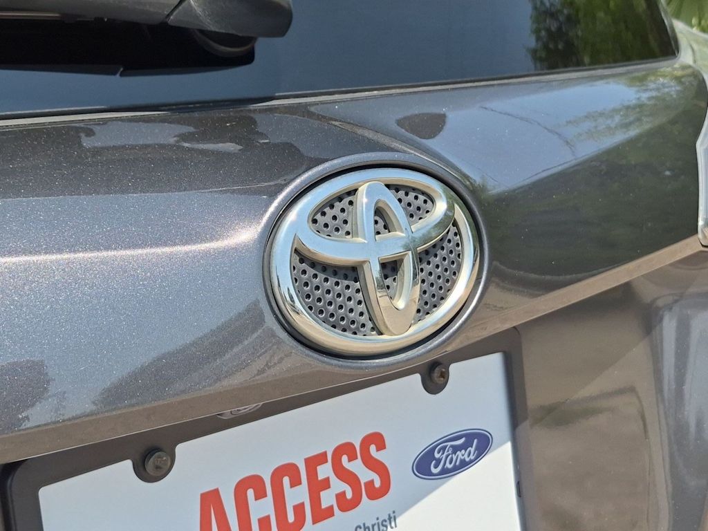 Thumbnail: 2017 Toyota RAV4 - 6