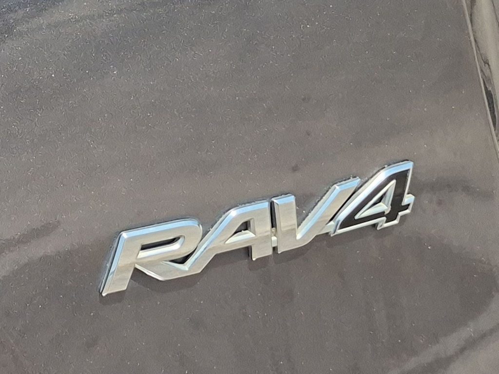 Thumbnail: 2017 Toyota RAV4 - 35