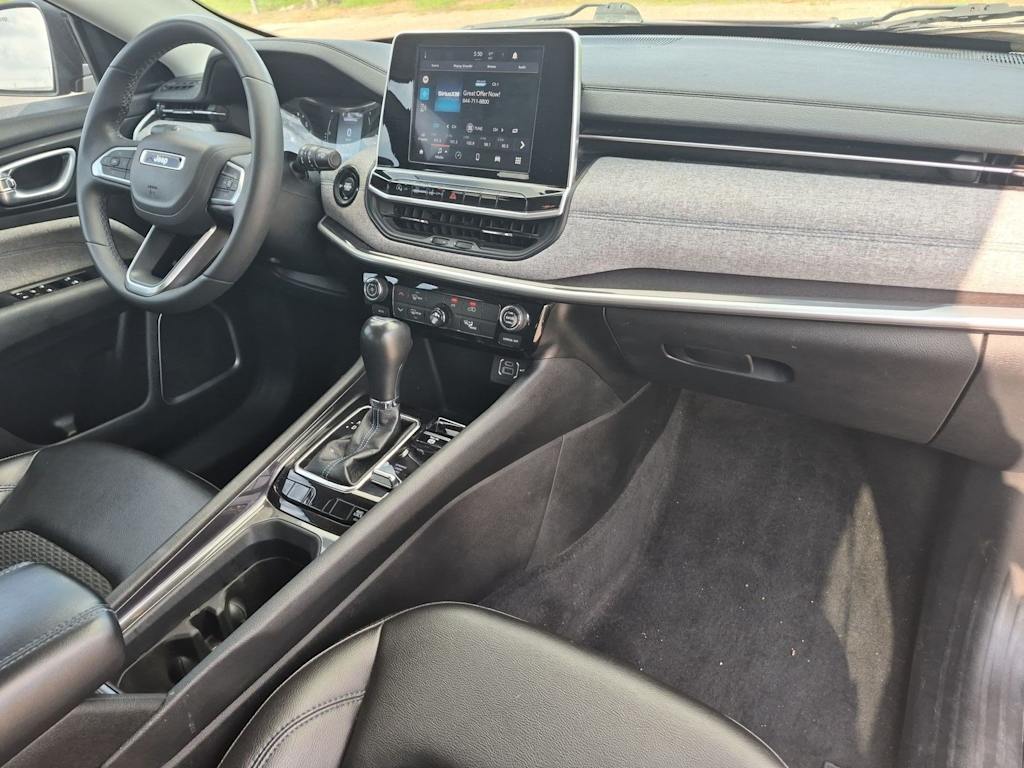 Thumbnail: 2022 Jeep Compass - 14