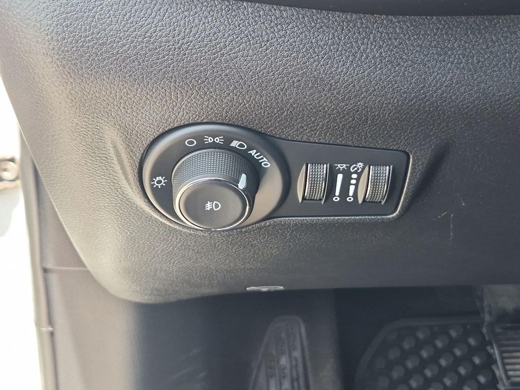 Thumbnail: 2025 Jeep Compass - 28