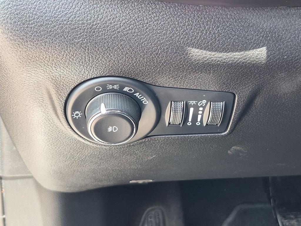 Thumbnail: 2024 Jeep Compass - 28
