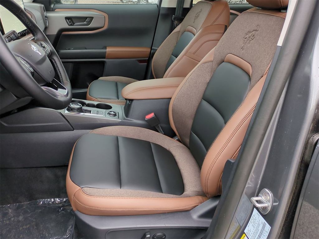 2025 Ford Bronco Sport Outer Banks 10