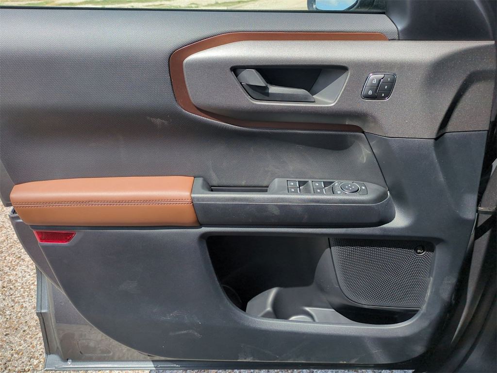 Thumbnail: 2025 Ford Bronco Sport - 31