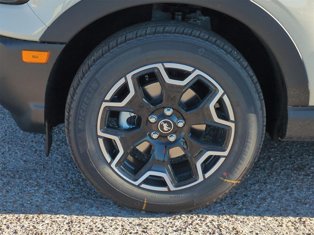 Thumbnail: 2025 Ford Bronco Sport - 7