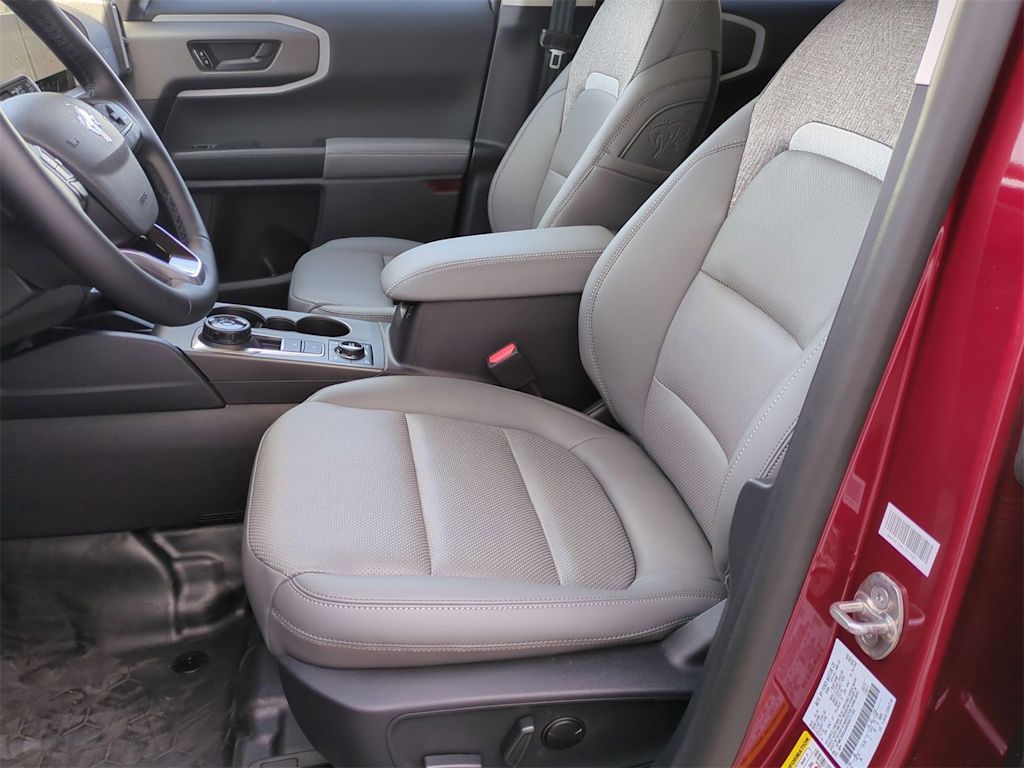 Thumbnail: 2025 Ford Bronco Sport - 11