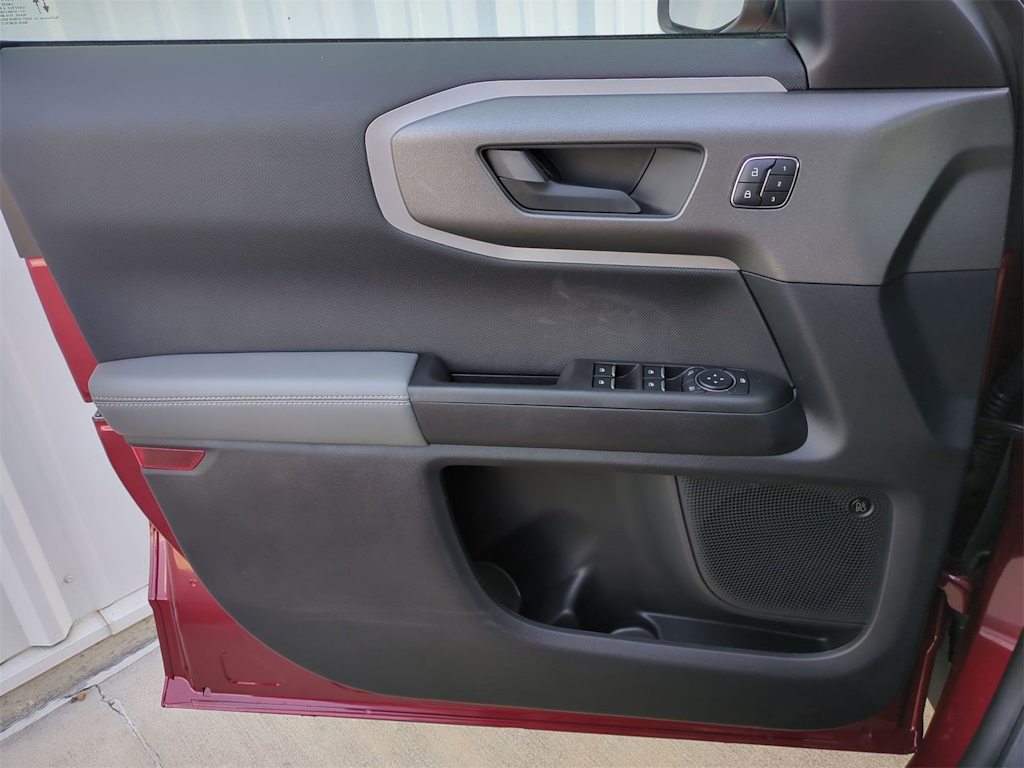 Thumbnail: 2025 Ford Bronco Sport - 31