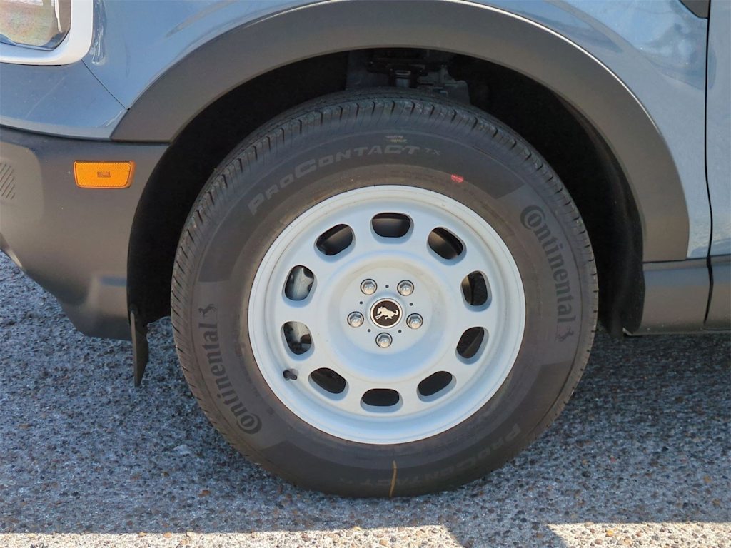 Thumbnail: 2025 Ford Bronco Sport - 8